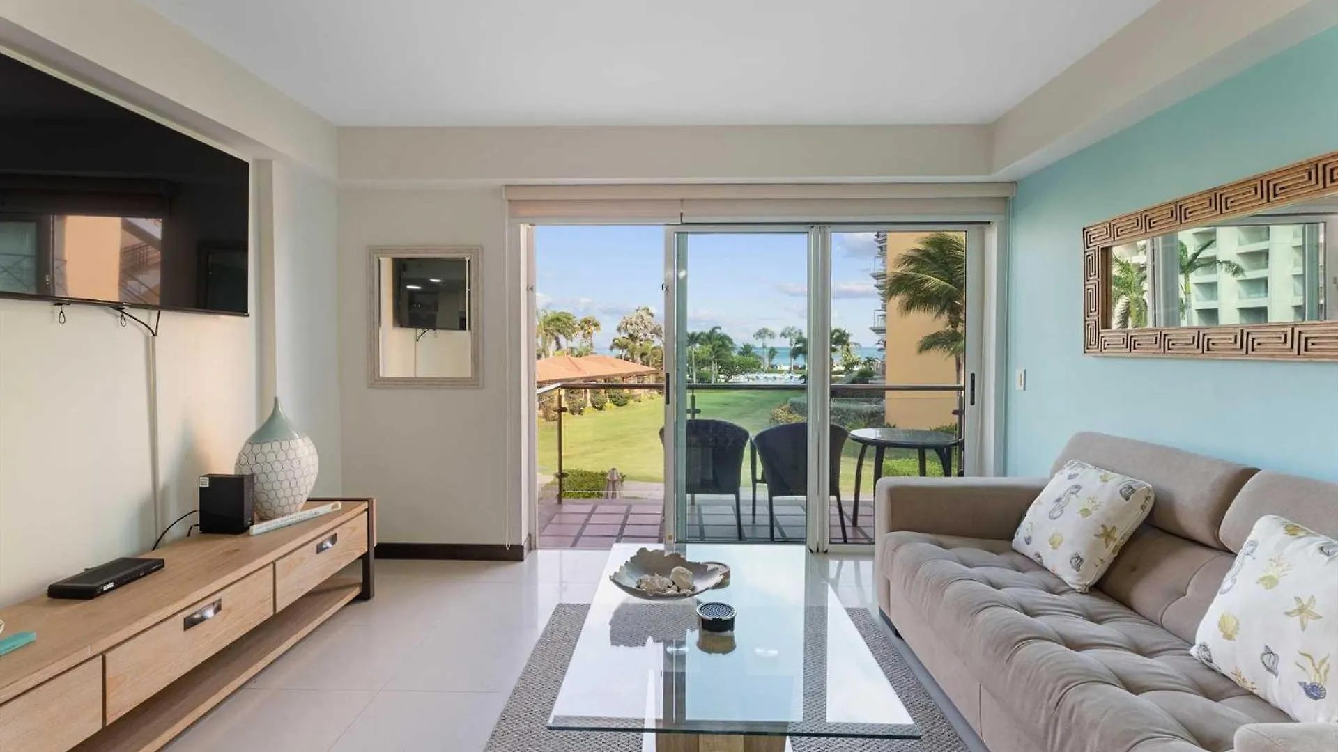 Beachfront - Ocean Comfort 2Br Condo - P216 شاطئ بالم 0*,